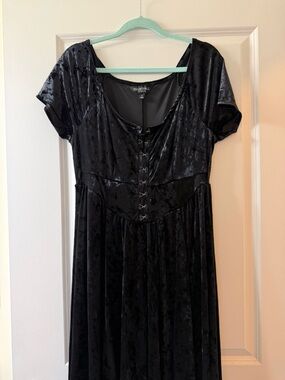 torrid Black Velvet Hook-and-Eye Maxi Dress